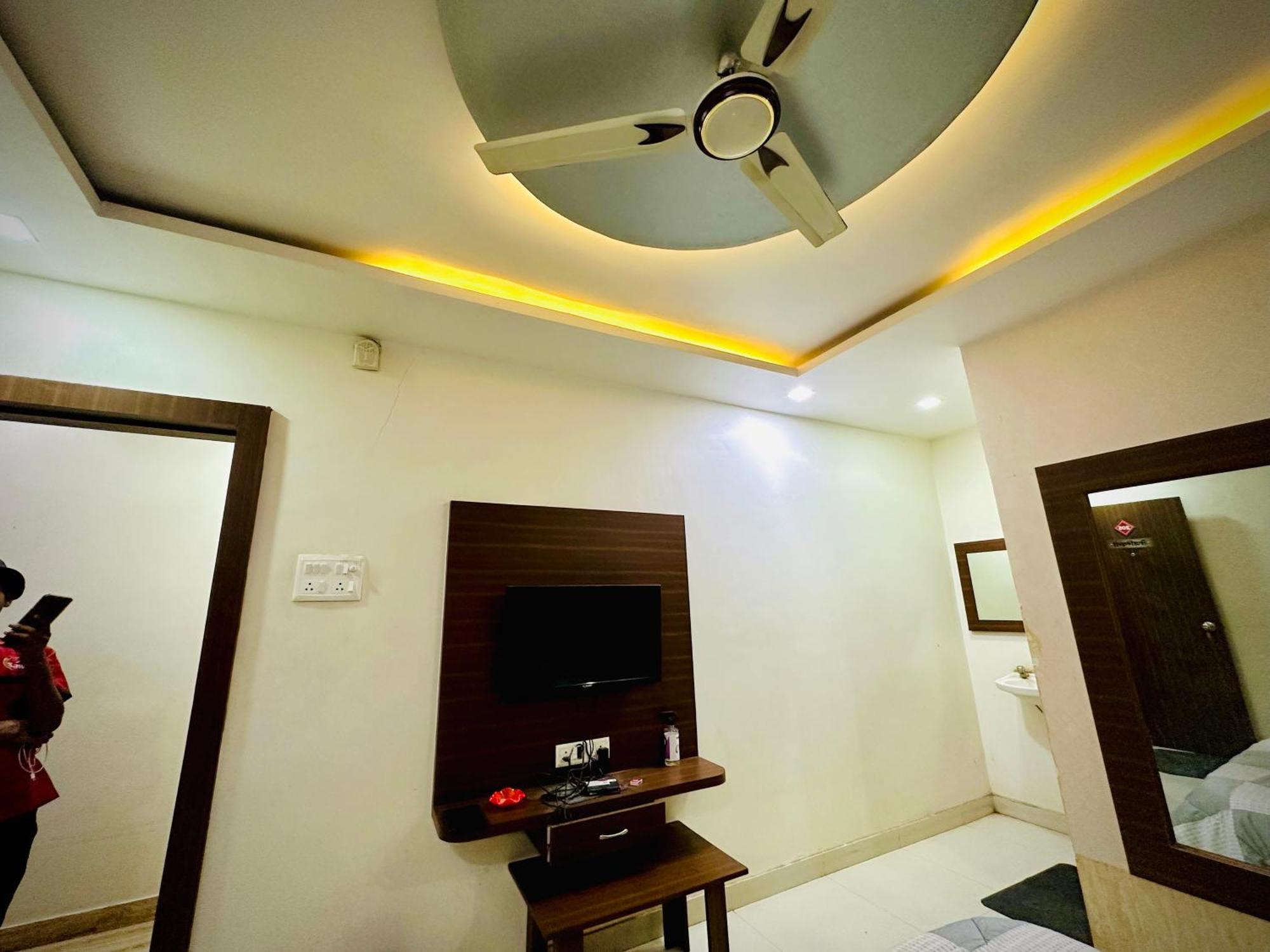 Hotel Sawai Executive Jadhavwadi Exterior foto