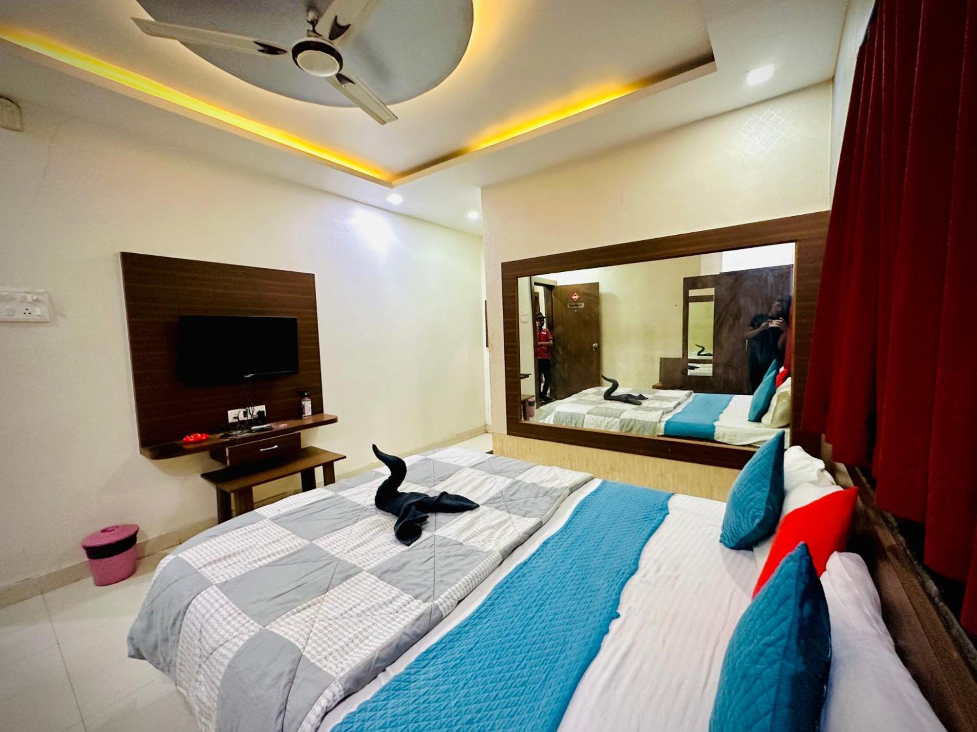 Hotel Sawai Executive Jadhavwadi Exterior foto