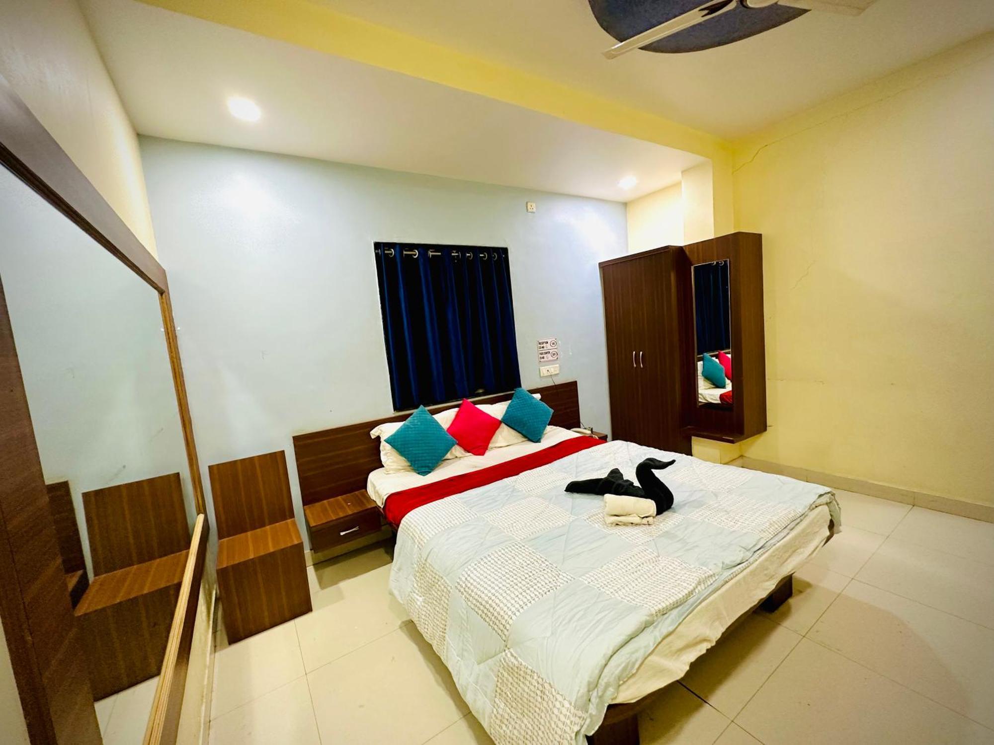 Hotel Sawai Executive Jadhavwadi Exterior foto