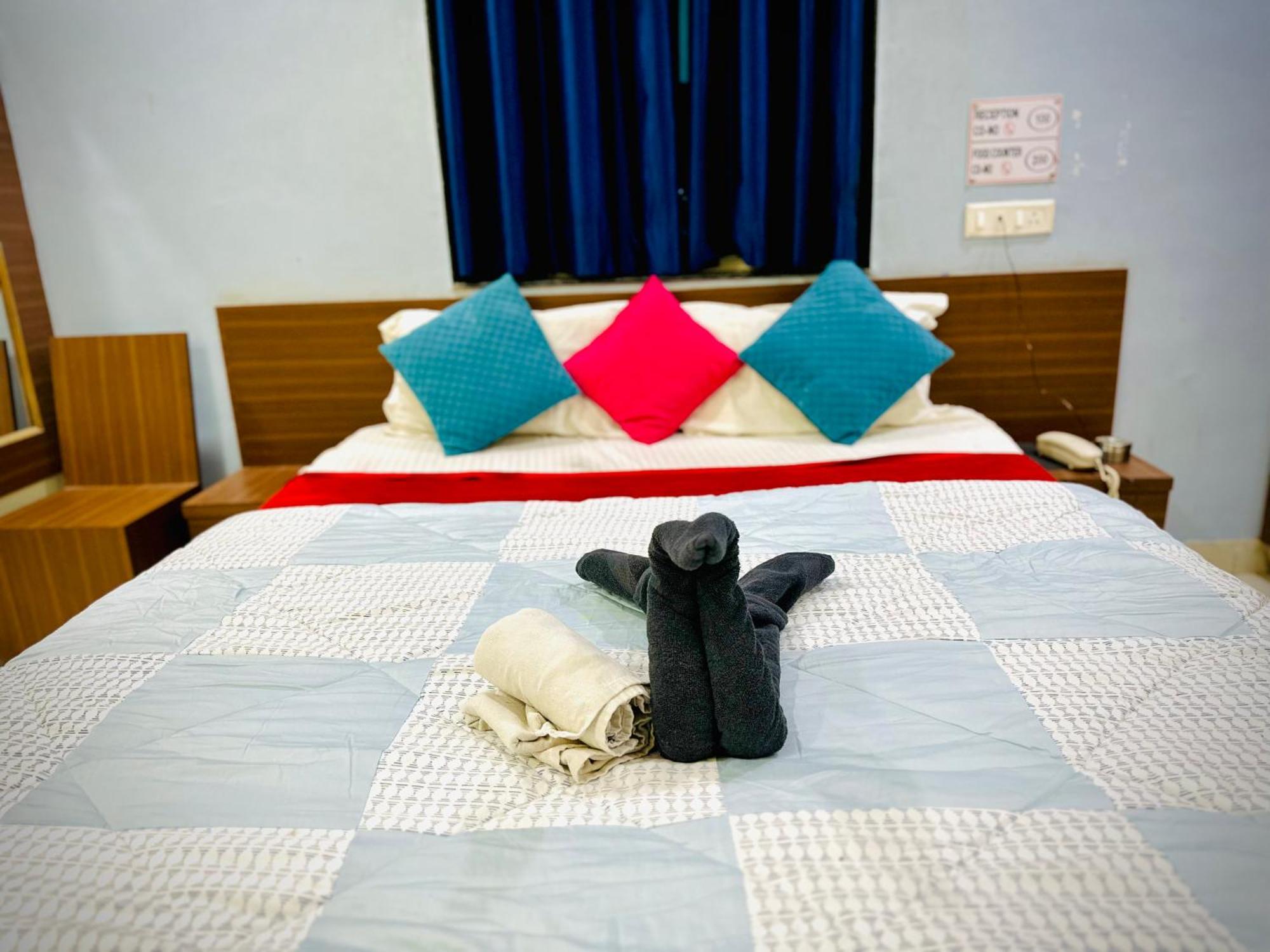 Hotel Sawai Executive Jadhavwadi Exterior foto