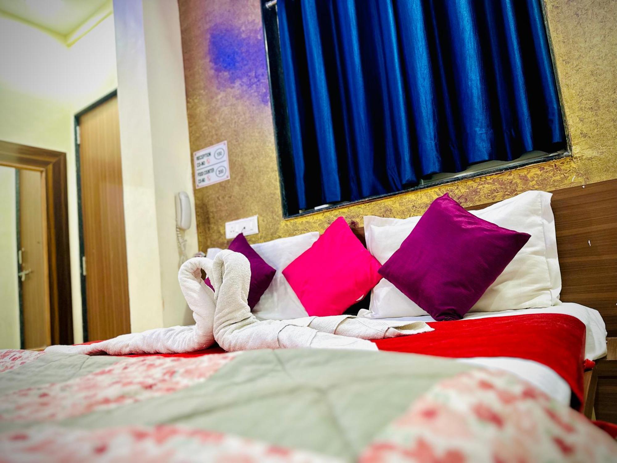 Hotel Sawai Executive Jadhavwadi Exterior foto