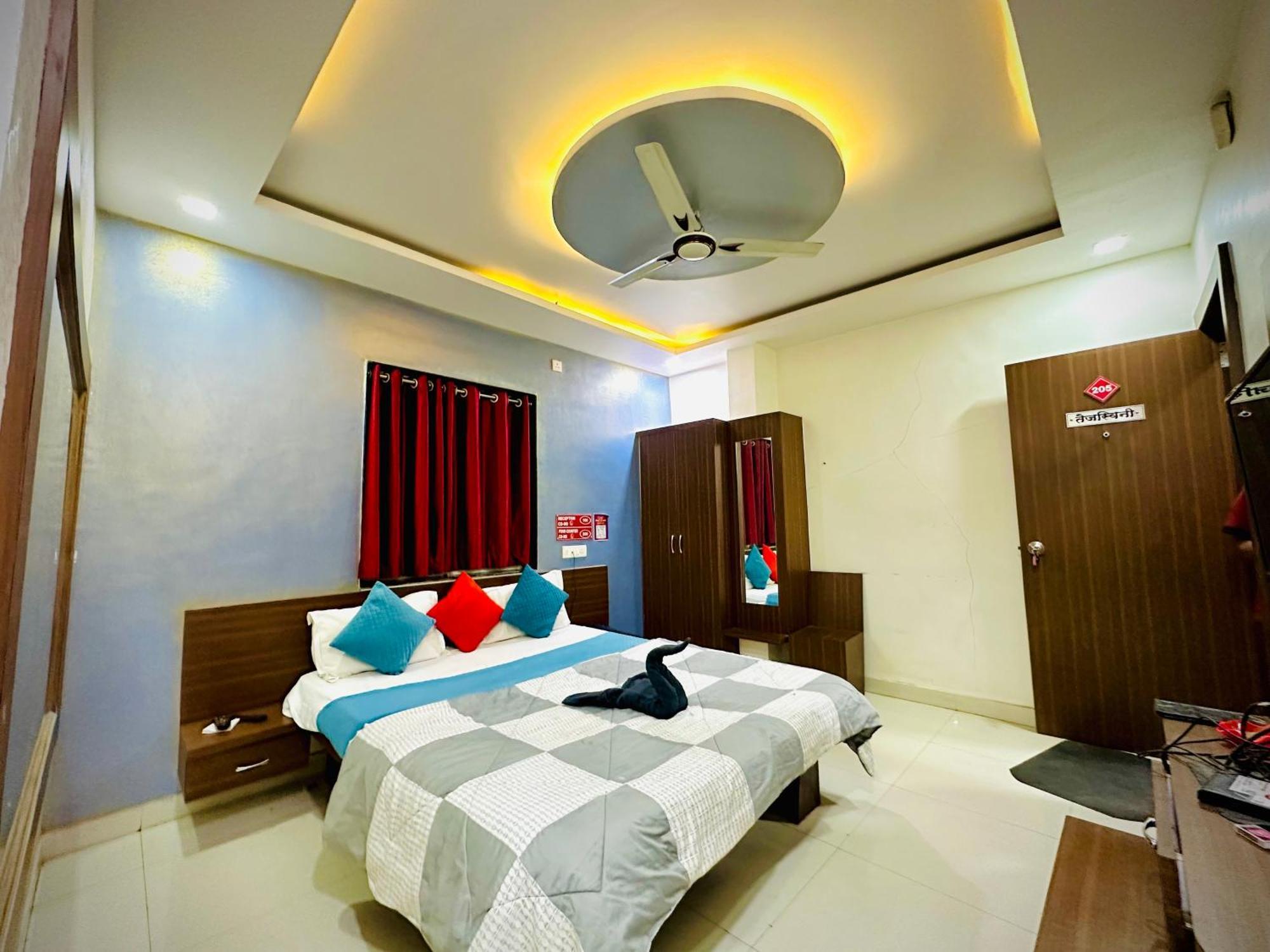 Hotel Sawai Executive Jadhavwadi Exterior foto
