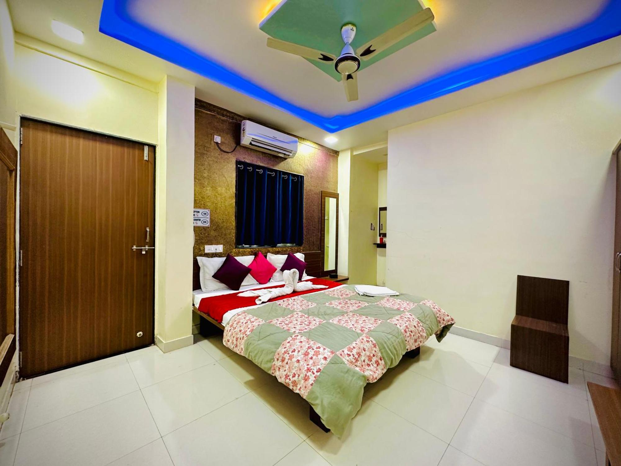 Hotel Sawai Executive Jadhavwadi Exterior foto