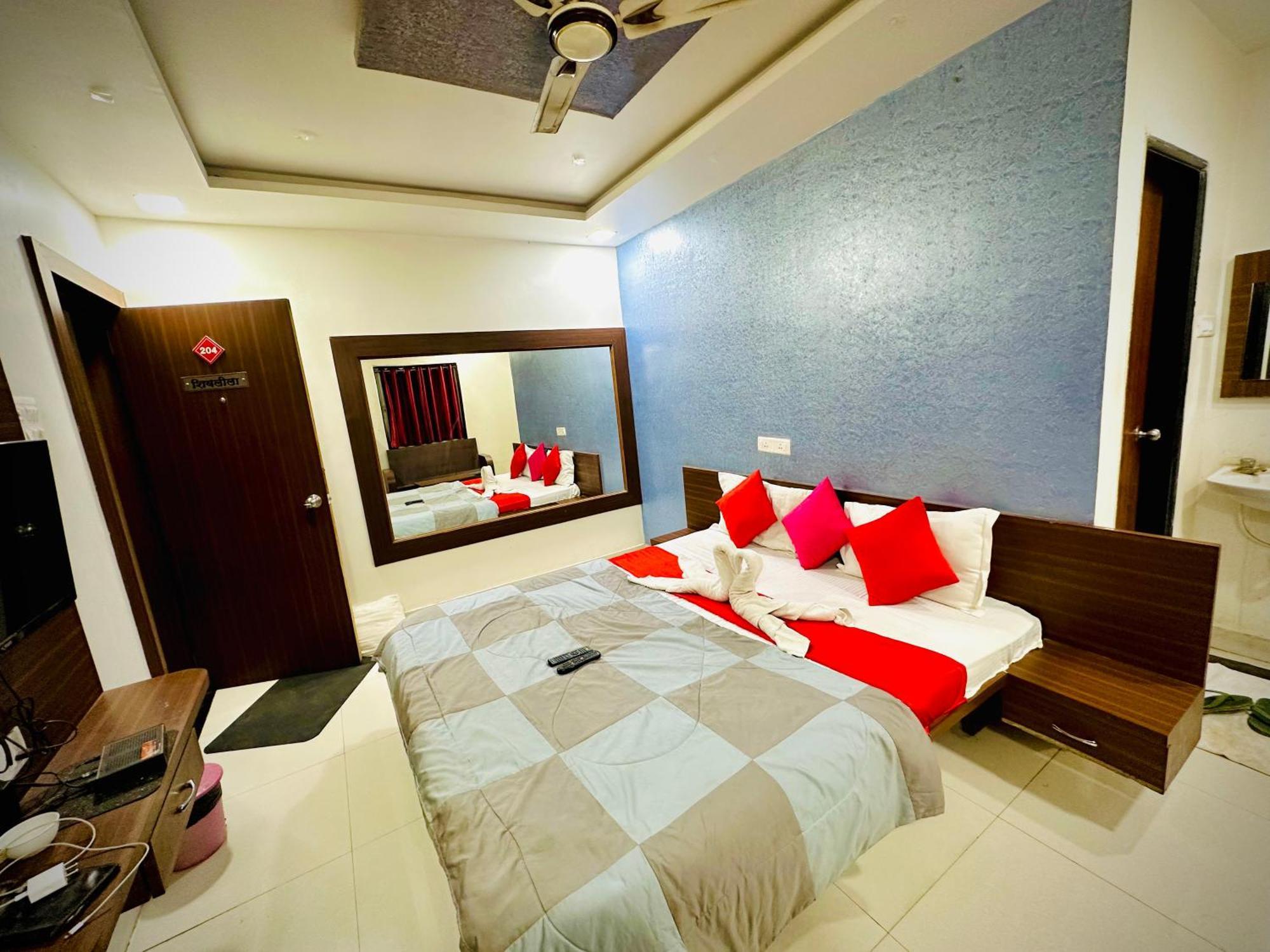 Hotel Sawai Executive Jadhavwadi Exterior foto