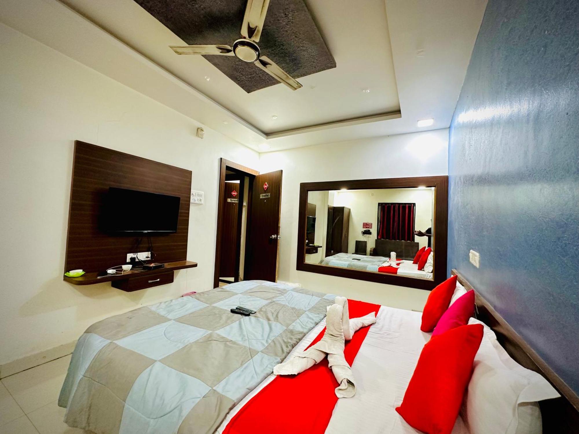 Hotel Sawai Executive Jadhavwadi Exterior foto