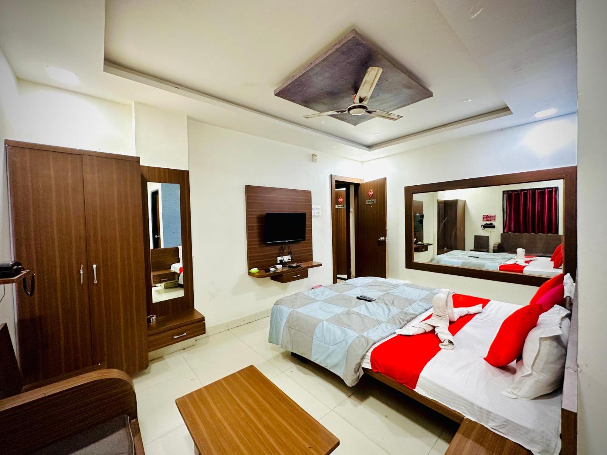 Hotel Sawai Executive Jadhavwadi Exterior foto