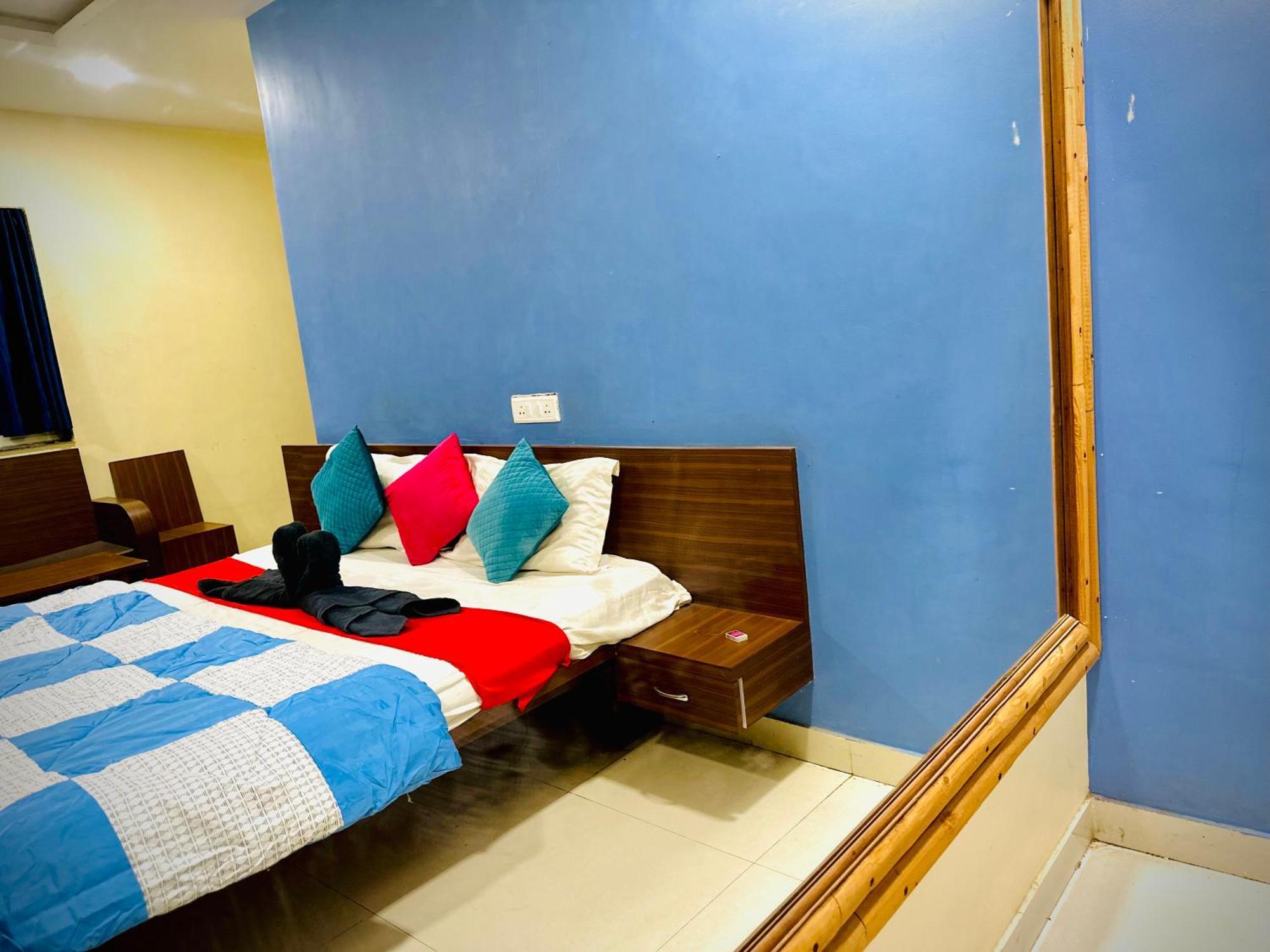 Hotel Sawai Executive Jadhavwadi Exterior foto